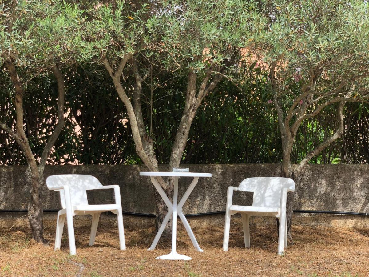 Private Apartment With Garden カンニジョネ エクステリア 写真