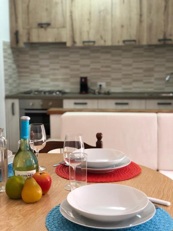 Private Apartment With Garden カンニジョネ エクステリア 写真